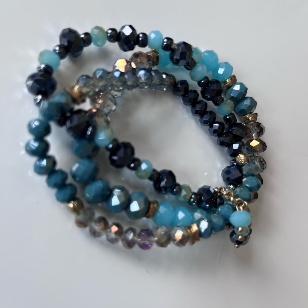 Sparkly Beaded Blue 3 strand elastic bracelet. Like new condition
